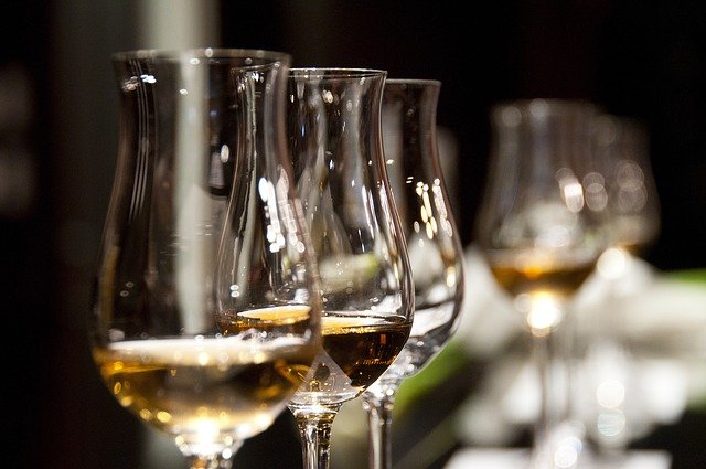 Hofkellerei Walding Schnaps und Likör im Glas